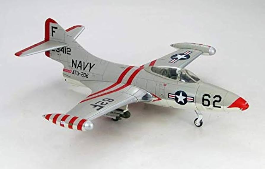 美品 Grumman F9F-2 Panther アメリカ 戦闘機 1/48模型 Amazon | Hobby Master 1/48 完成品 アメリカ Grumman F9F-2